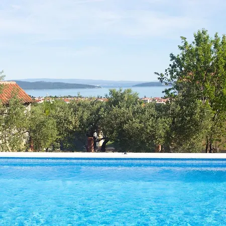 Apartment Luxury With Large Pool And Sea View *