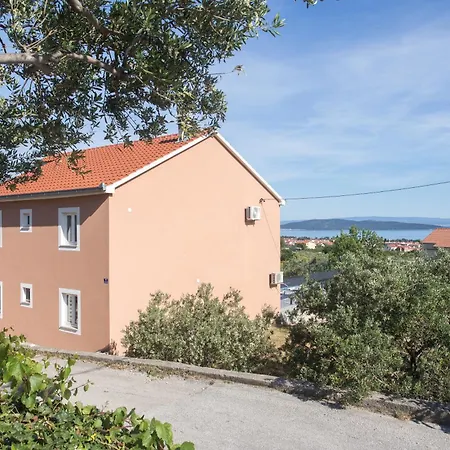 Luxury With Large Pool And Sea View *