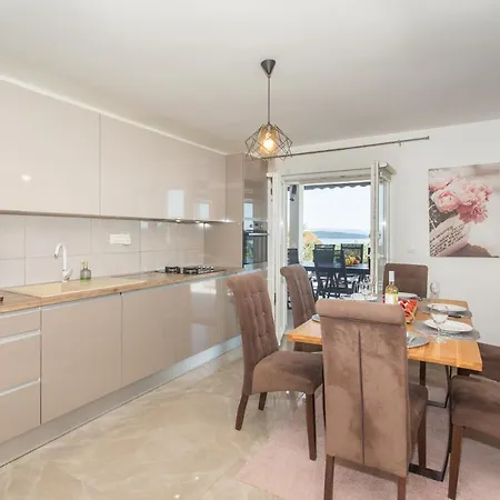 Luxury With Heated Pool&sea And Mountain View