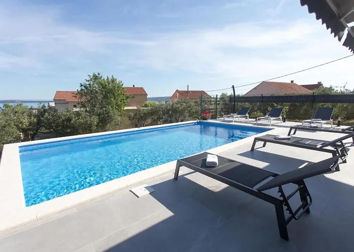 Apartment Luxury Apartment&heated Pool&football Court&children's Playground *