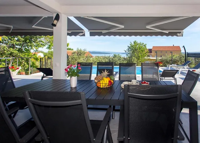 Apartment Luxury Apartment&heated Pool&football Court&children's Playground Kastela