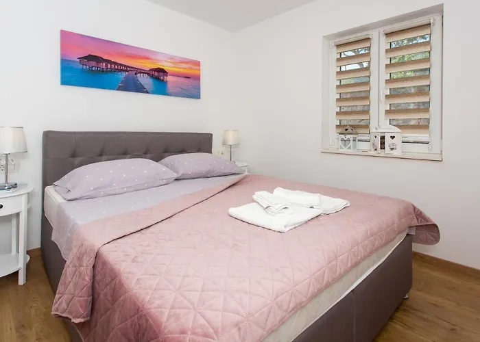 Apartment Luxury Apartment&heated Pool&football Court&children's Playground Kastela