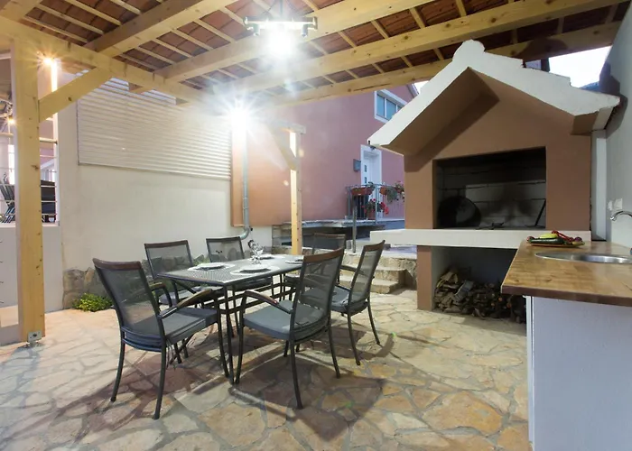 Luxury Apartment&heated Pool&football Court&children's Playground *