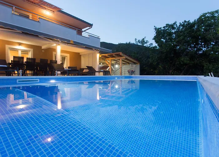 Apartment Luxury Apartment&heated Pool&football Court&children's Playground
