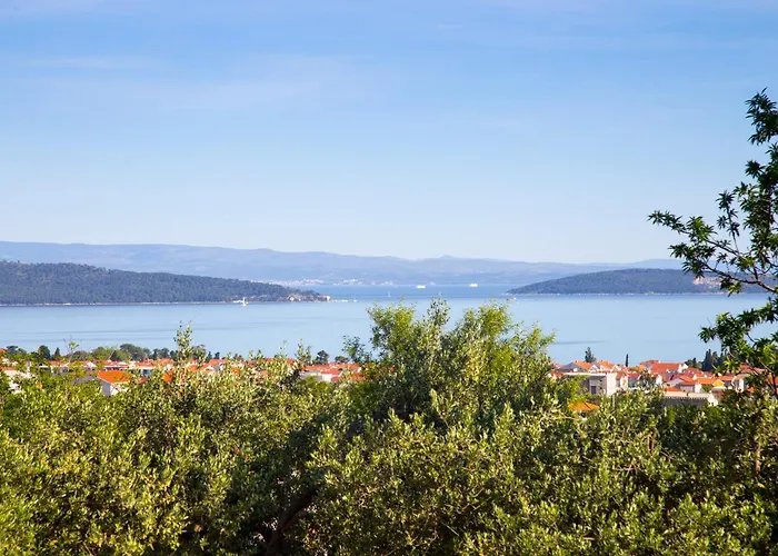 Luxury Apartment&heated Pool&football Court&children's Playground * Kastela