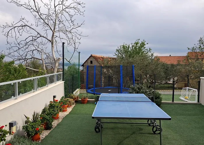 Luxury Apartment&heated Pool&football Court&children's Playground Apartment *