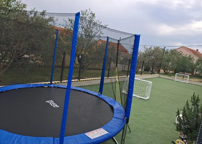 Luxury Apartment&heated Pool&football Court&children's Playground * Kastela